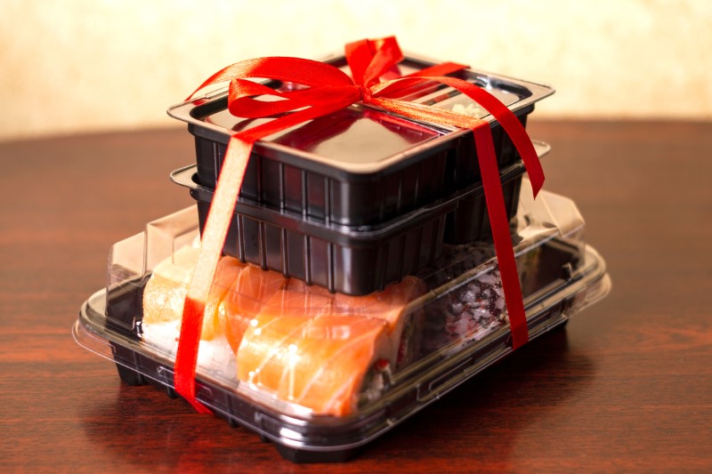 Sushi Box als Geschenk verpackt