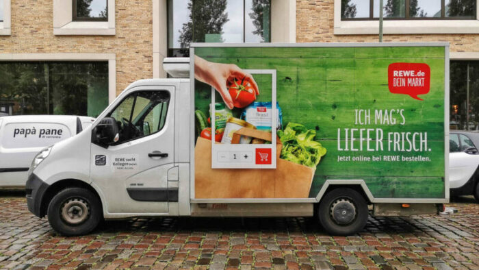Rewe Lieferservice und Online Shop im Test - reweliefer18 e1660824863691 REWE Lieferwagen